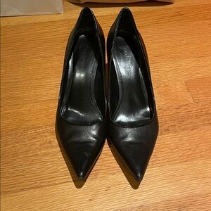 EA Flexo Black Heels Size 8